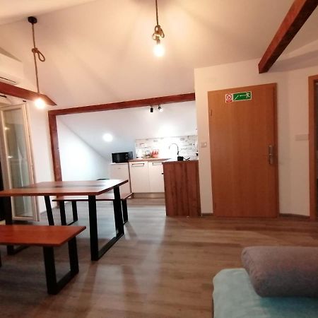 Apartman Megi & Studio Apartman Tomi - Self Check In Krapina Exterior foto