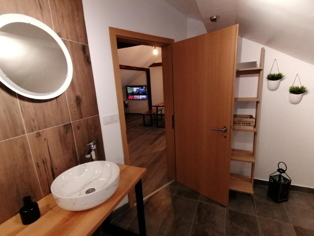Apartman Megi & Studio Apartman Tomi - Self Check In Krapina Exterior foto